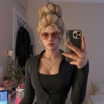 Lara Blake