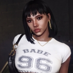Nia Brwon