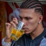 j